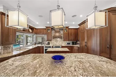 842 Miramar Ct, Cape Coral, FL 33904 - Photo 10