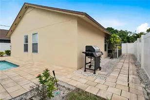 534 96th Ave N, Naples, FL 34108 - Photo 14