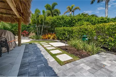 13613 Snapper Ln, Naples, FL 34114 - Photo 36