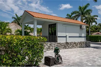 13613 Snapper Ln, Naples, FL 34114 - Photo 4