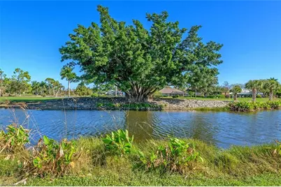 239 Torrey Pines Pt, Naples, FL 34113 - Photo 4