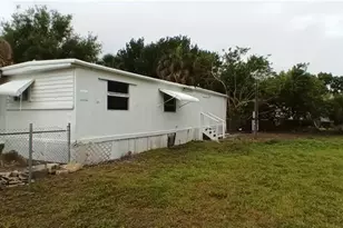 771 Ave E NW, Moore Haven, FL 33471 - Photo 4