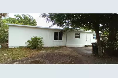 771 Avenue E NW, Moore Haven, FL 33471 - Photo 6