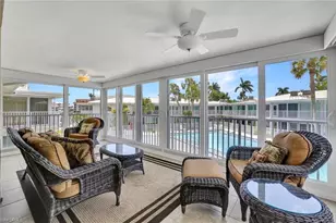 386 Harbour Dr, Naples, FL 34103 - Photo 4