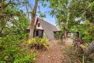 3261 Lakeview Dr, Naples, FL 34112 - Photo 8