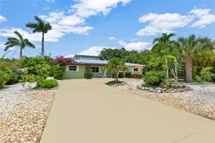 1155 6th St S, Naples, FL 34102 - Photo 4