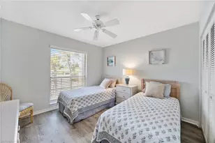 822 Gulf Pavillion Dr, Naples, FL 34108 - Photo 16