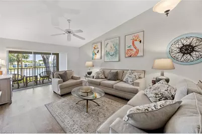 822 Gulf Pavillion Dr #202, Naples, FL 34108 - Photo 4