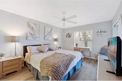 822 Gulf Pavillion Dr #202, Naples, FL 34108 - Photo 12