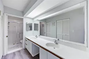 822 Gulf Pavillion Dr, Naples, FL 34108 - Photo 14