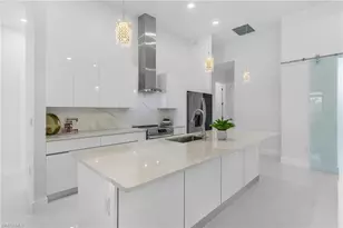 1625 NE 5th Terrace, Cape Coral, FL 33909 - Photo 12