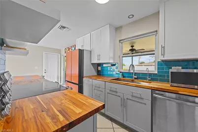 3824 SE 10th Pl, Cape Coral, FL 33904 - Photo 12