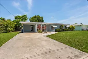 3824 SE 10th Pl, Cape Coral, FL 33904 - Photo 2
