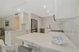 354 Harbour Dr, Naples, FL 34103 - Photo 16