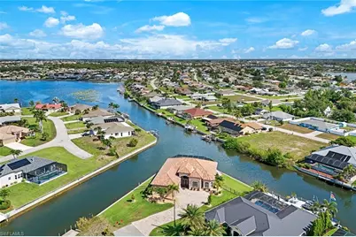 225 SW 12th Ter, Cape Coral, FL 33991 - Photo 38