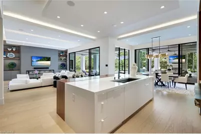 493 Carica Rd, Naples, FL 34108 - Photo 8