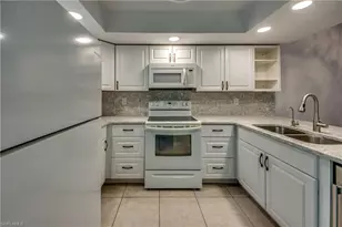 3914 SW 8th Ct, Cape Coral, FL 33914 - Photo 6