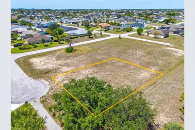 2418 SW 11th Ave, Cape Coral, FL 33914 - Photo 4