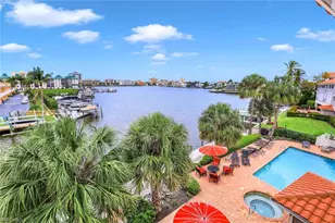 9101 Vanderbilt Dr, Naples, FL 34108 - Photo 1