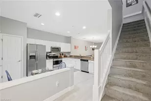 836 Hampton Cir, Naples, FL 34105 - Photo 8