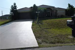 914 Albert Ave, Lehigh Acres, FL 33971 - Photo 4