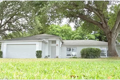 687 Grove Dr, Naples, FL 34120 - Photo 2