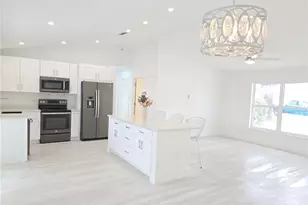 687 Grove Dr, Naples, FL 34120 - Photo 4