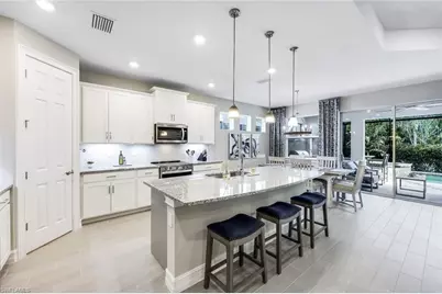 28109 Seasons Tide Ave, Bonita Springs, FL 34135 - Photo 10