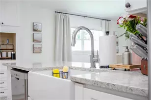 1300 Hilltop Dr, Naples, FL 34103 - Photo 12