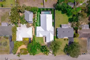 1300 Hilltop Dr, Naples, FL 34103 - Photo 48