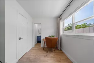 1300 Hilltop Dr, Naples, FL 34103 - Photo 20