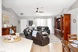 1006 SW 11th Pl, Cape Coral, FL 33991 - Photo 4