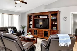 1006 SW 11th Pl, Cape Coral, FL 33991 - Photo 6