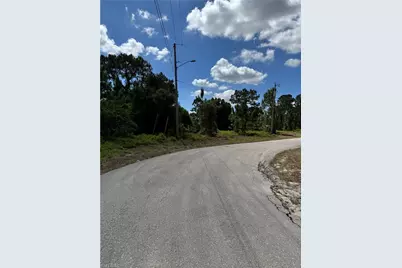 565 Aspen Ave S, Lehigh Acres, FL 33974 - Photo 6