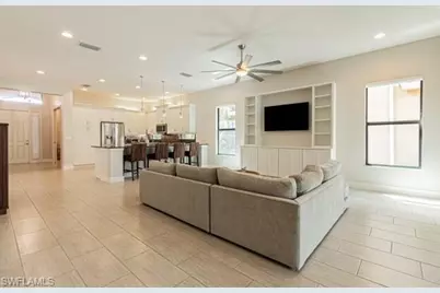 3471 Pacific Dr, Naples, FL 34119 - Photo 8