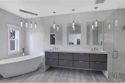 180 Channel Dr, Naples, FL 34108 - Photo 20