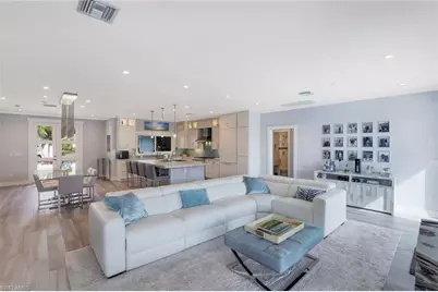 180 Channel Dr, Naples, FL 34108 - Photo 6