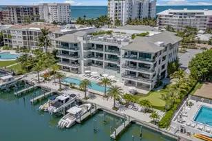 1820 Gulf Shore Blvd N, Naples, FL 34102 - Photo 2