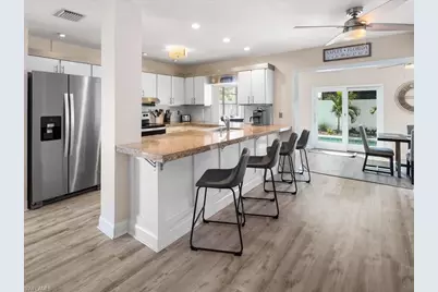 698 99th Ave N, Naples, FL 34108 - Photo 8