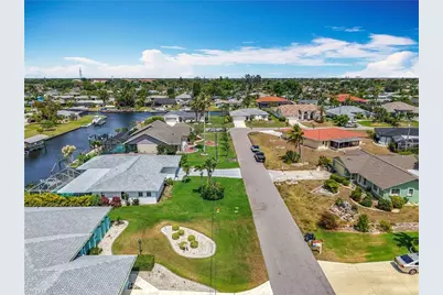 125 SE 41st Ter, Cape Coral, FL 33904 - Photo 6