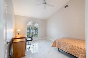 624 Lambton Ln, Naples, FL 34104 - Photo 18