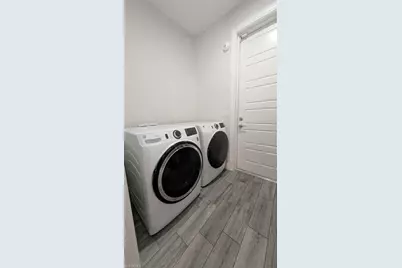 311 SE 14th St, Cape Coral, FL 33990 - Photo 12