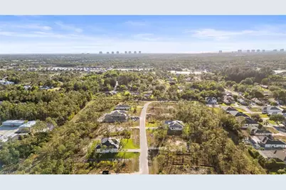 25400 Divot Dr, Bonita Springs, FL 34135 - Photo 38