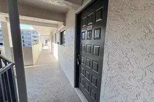 2121 Collier Ave, Fort Myers, FL 33901 - Photo 2