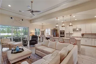 9292 Cayman Dr, Naples, FL 34114 - Photo 10