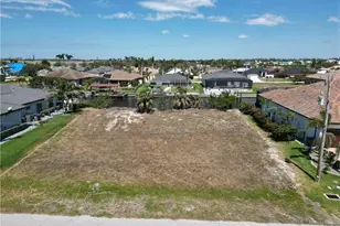 2527 SW 25th Terrace, Cape Coral, FL 33914 - Photo 4