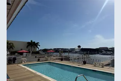 750 River Point  B2-13 Dr, Naples, FL 34102 - Photo 2