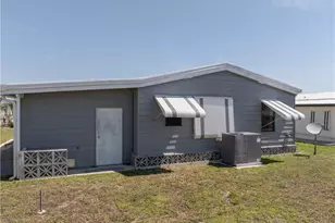 9245 Caloosa Dr, North Fort Myers, FL 33903 - Photo 32