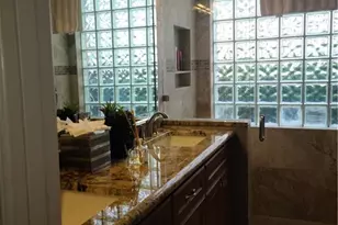 2255 Harmony Ln, Naples, FL 34109 - Photo 14