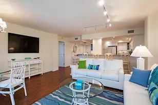 11030 Gulf Shore Dr, Naples, FL 34108 - Photo 6